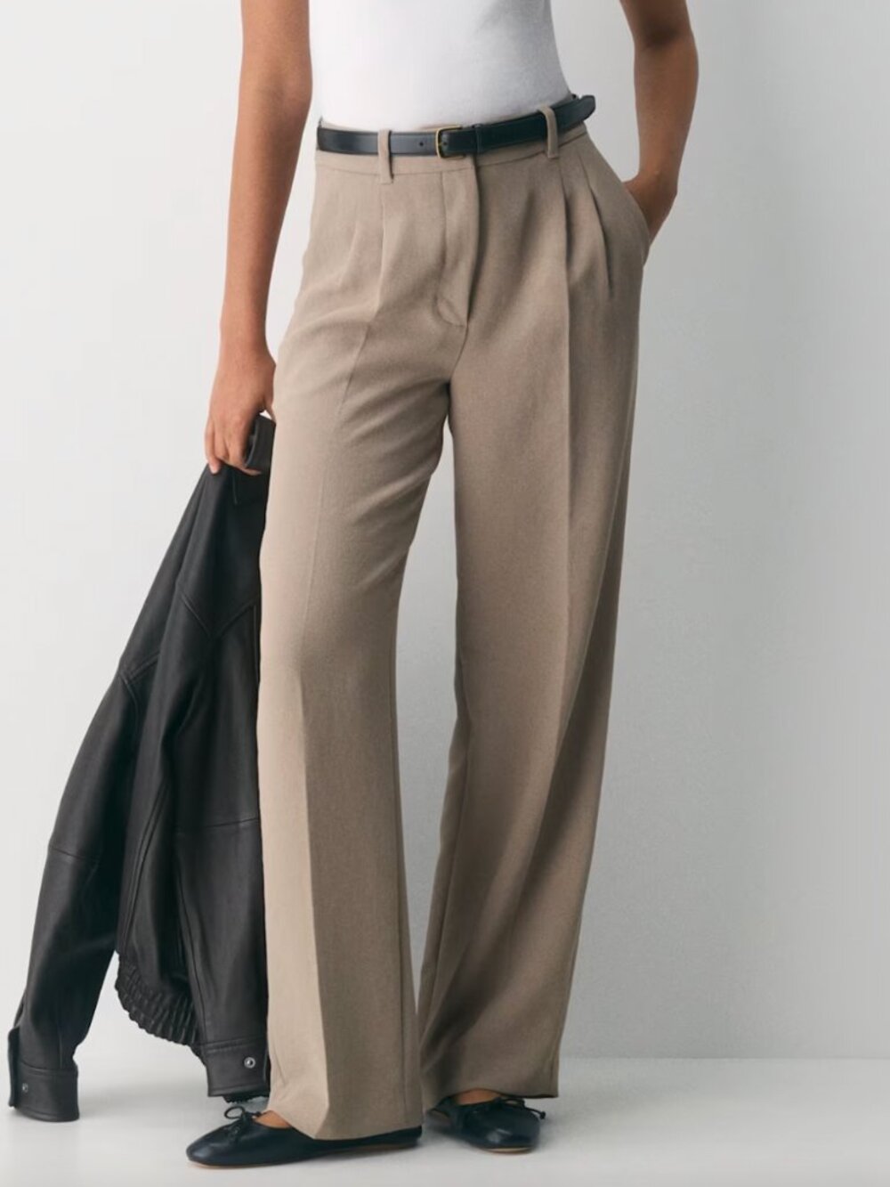 NWT Aritzia The Effortless Pant TALL Modern Taupe